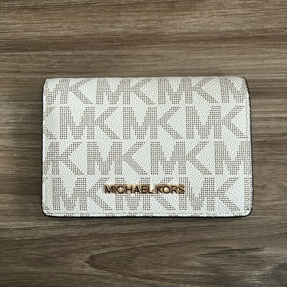 Michael kors wallet